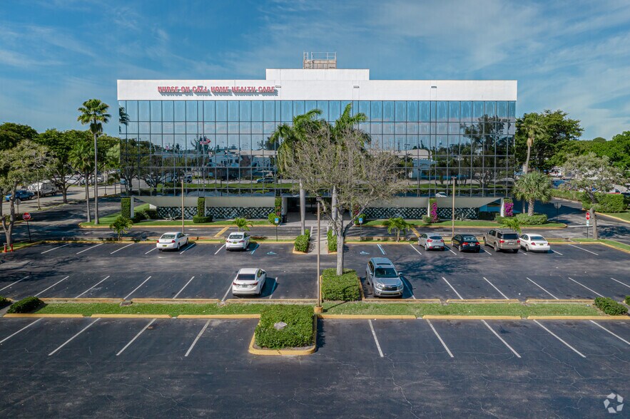 More Photos Of 1926 10th Ave N, Lake Worth Office For Lease