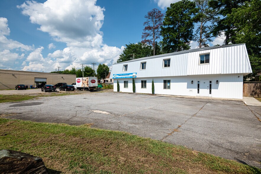 More Photos Of 123 Lawand Dr, Columbia Office Residential For Sale