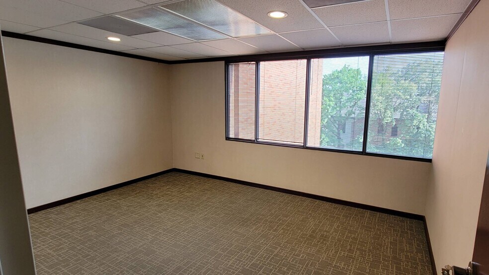 More Photos Of 580 S High St, Columbus Office For Lease