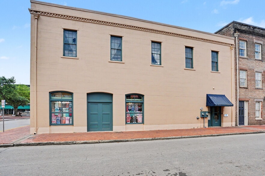 More Photos Of 217 W Bryan St, Savannah Office For Lease