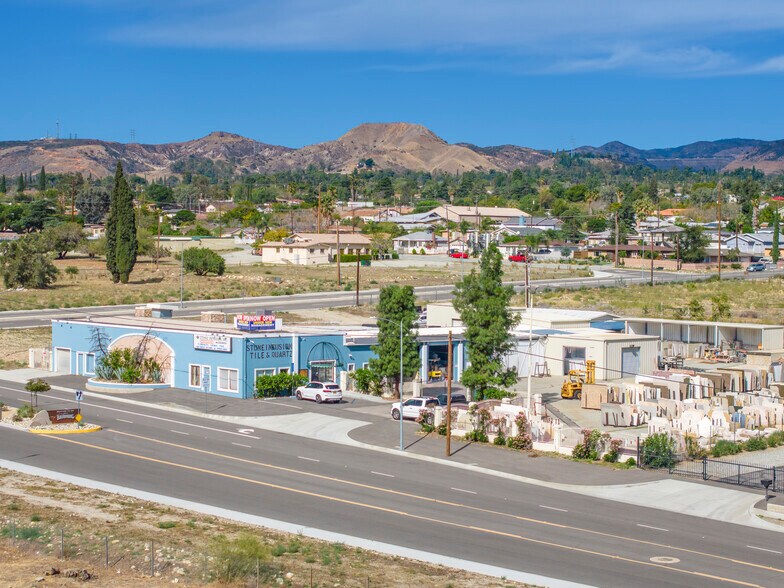 Primary Photo Of 1679 E Ramsey St, Banning Freestanding For Sale