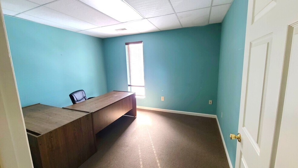 More Photos Of 3161 Dixie Hwy, Erlanger Office For Lease