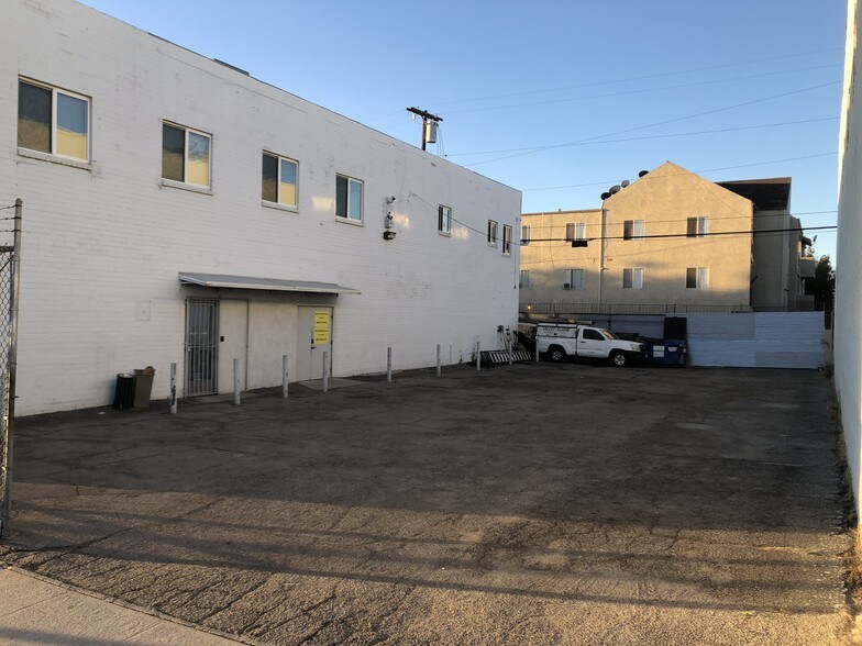 More Photos Of 8111 San Fernando Rd, Sun Valley Research And Development For Lease