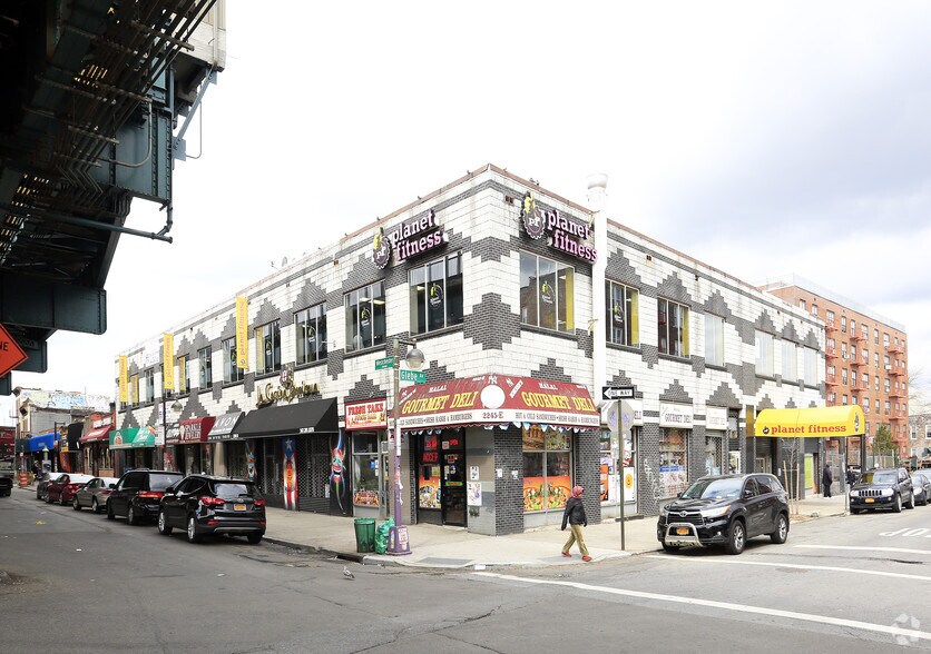 More Photos Of 2241-2249 Westchester Ave, Bronx Storefront For Lease