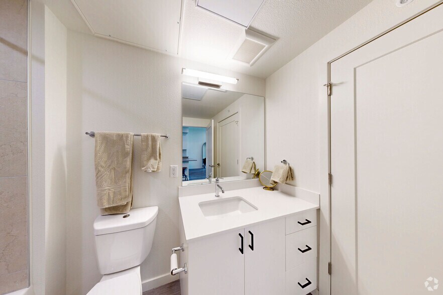 More Photos Of 1040 Santa Fe Dr, Denver Apartments For Lease