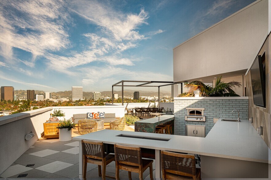 More Photos Of 5935 W Pico Blvd, Los Angeles Apartments For Lease