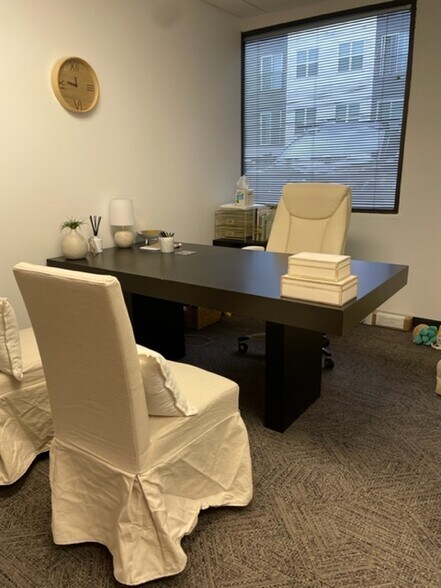 More Photos Of 55 Music Square E, Nashville Office For Lease