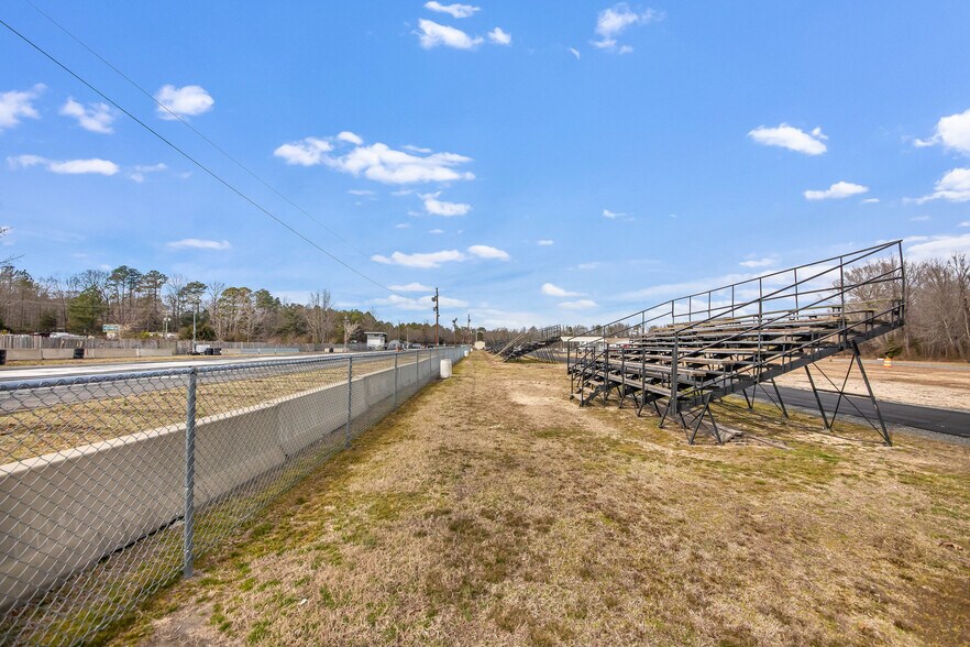 More Photos Of 2035 James Monroe hwy, Colonial Beach Racetrack For Sale