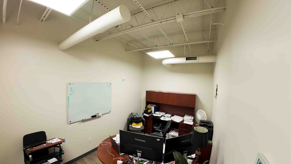 More Photos Of 7490 N 36th St, Pinellas Park Loft Creative Space For Lease