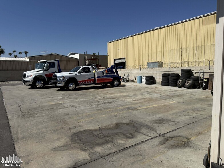 More Photos Of 74883 Velie Way, Palm Desert Service For Lease