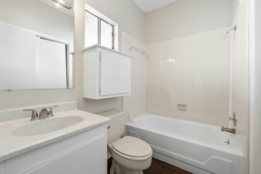 More Photos Of 2818 Nueces St, Austin Apartments For Sale