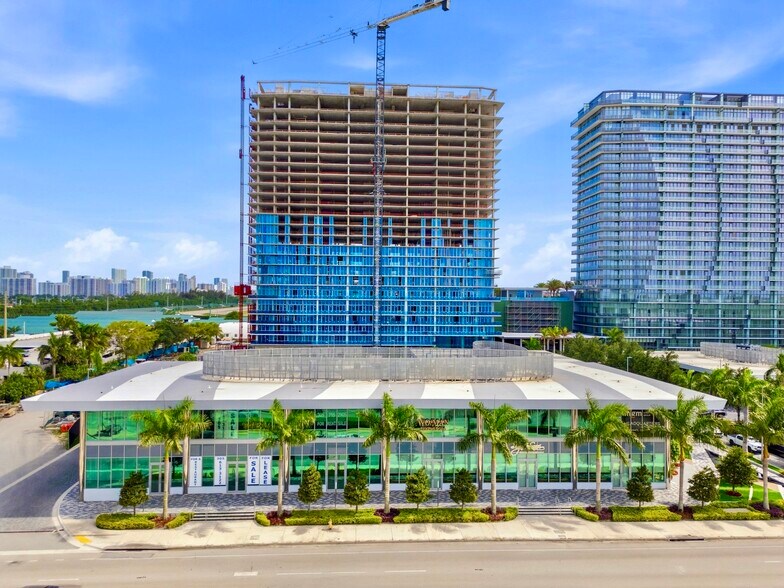 More Photos Of 4 OASIS Hallandale, 1006 E Hallandale Beach, Hallandale Beach Restaurant For Sale