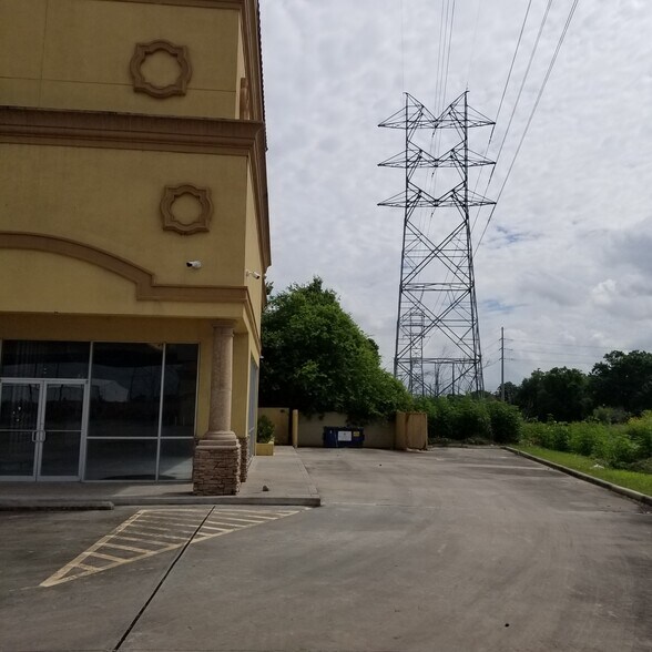 More Photos Of 6215 Harrisburg Blvd, Houston Storefront Retail Office For Sale