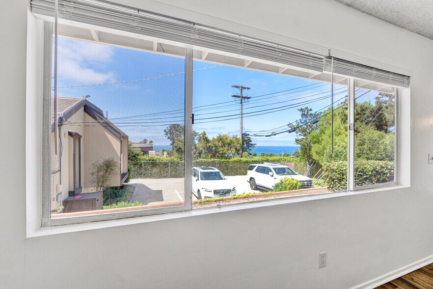 More Photos Of 330 9th St, Del Mar Apartments For Sale