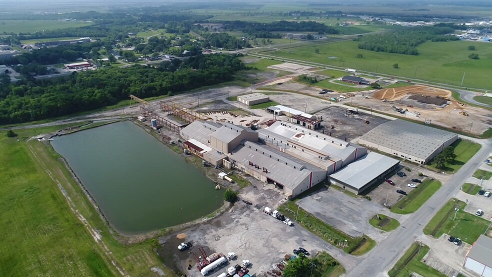 More Photos Of 6817 Industrial Rd, Beaumont Manufacturing For Sale