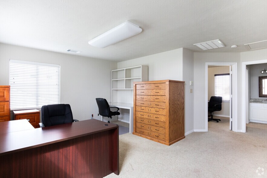 More Photos Of 14504 North Fwy, Houston Office For Sale