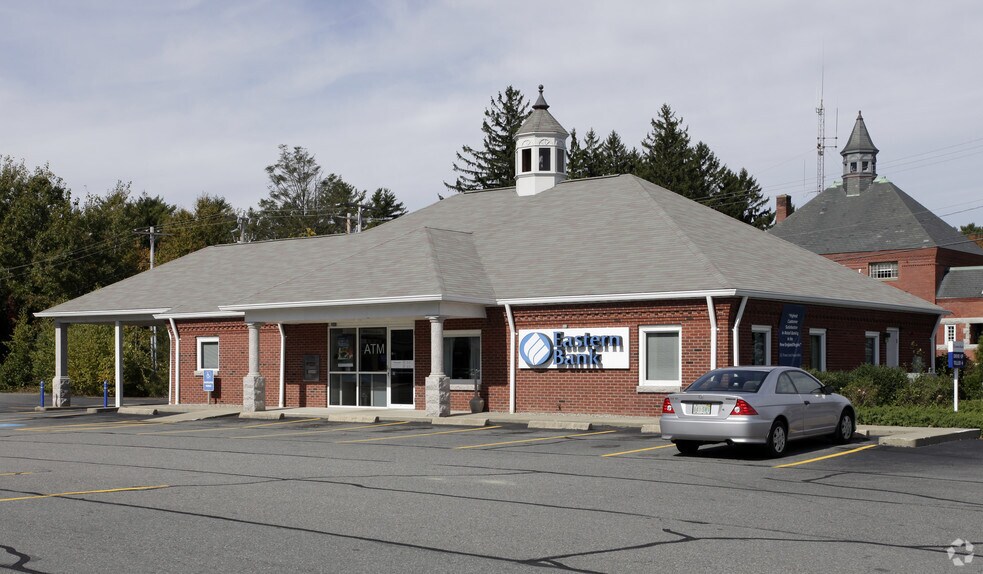 More Photos Of 348-350 Bedford St, Lakeville Unknown For Lease
