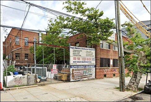Primary Photo Of 126-15 18th Avenue, College Point Warehouse For Lease