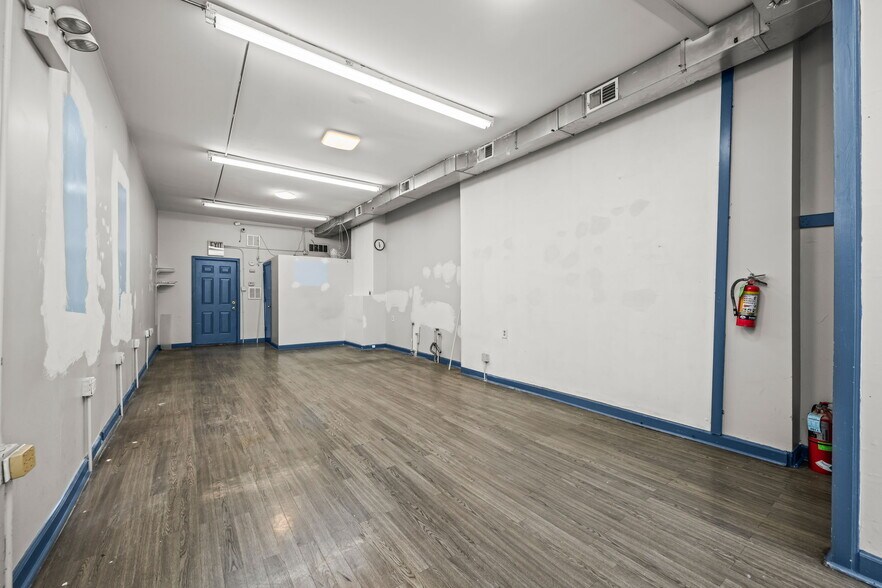 More Photos Of 2822 N Milwaukee Ave, Chicago Storefront Retail Residential For Sale