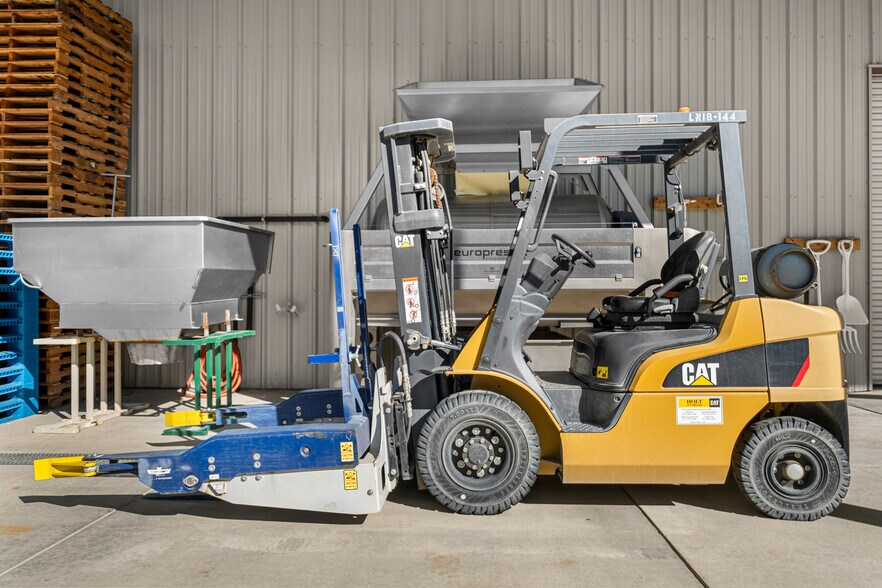 More Photos Of 6781 Tower, Somerset Winery Vineyard For Sale