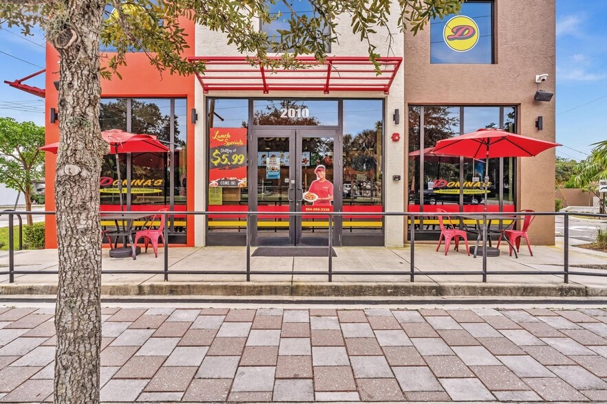 More Photos Of 2010 NW 6th St, Fort Lauderdale Fast Food For Lease