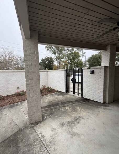 More Photos Of 4456 Arnold Ln, Baton Rouge Office For Sale