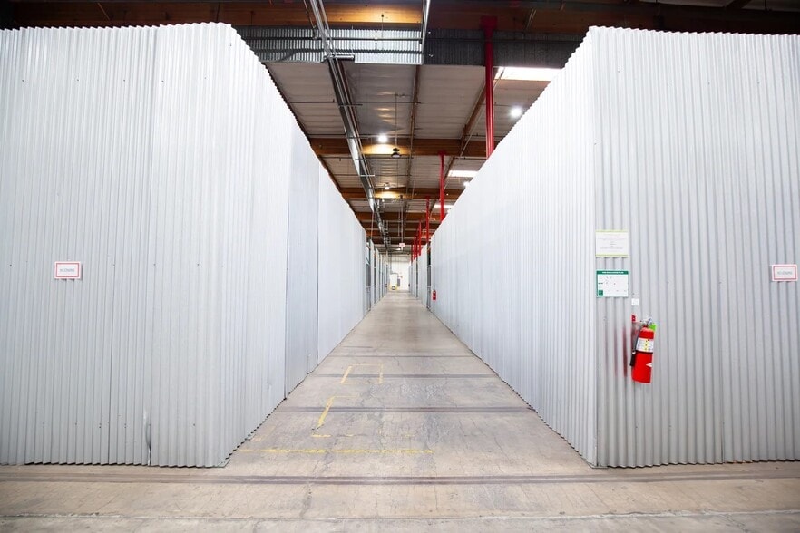 More Photos Of 2323 Main St, Irvine Warehouse For Lease
