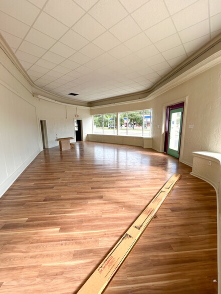 More Photos Of 97 S Sage Ave, Mobile General Retail For Sale