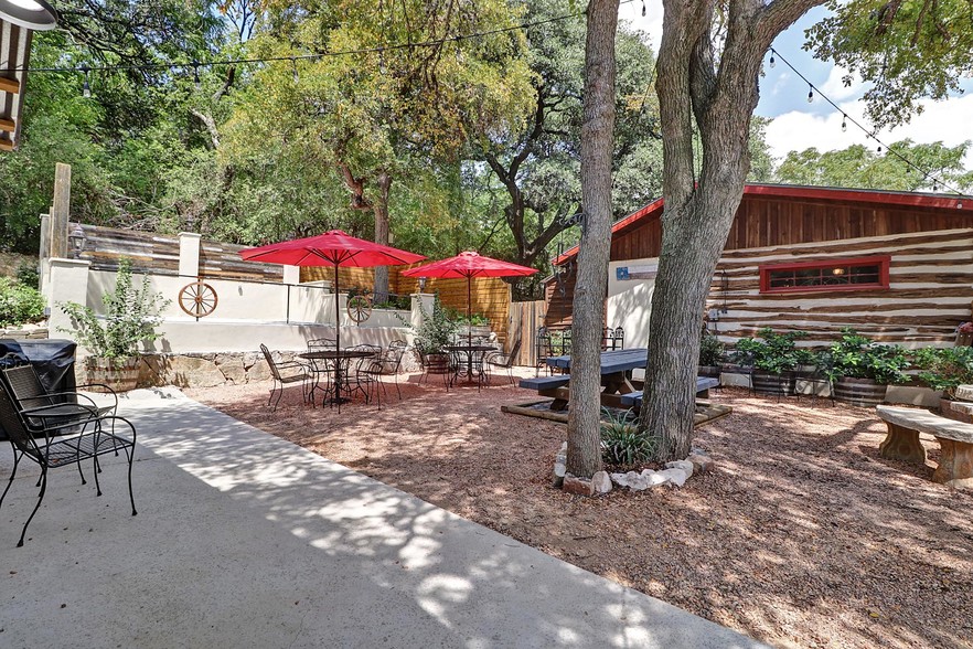 More Photos Of 5441 FM 1102, New Braunfels Specialty For Lease