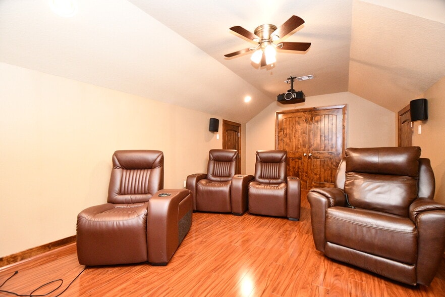 More Photos Of 19250 Becker Rd, Hockley Land For Sale