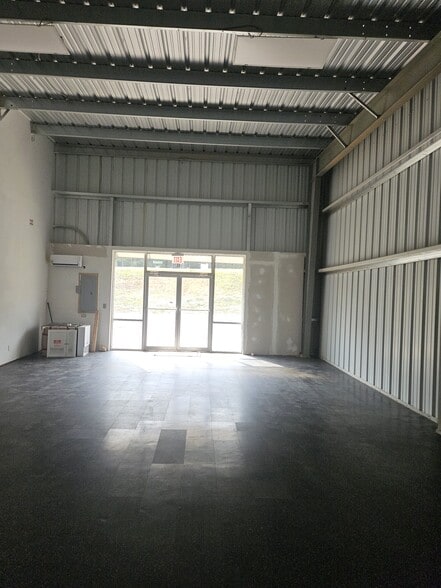 More Photos Of 2485 Lithonia Industrial Blvd, Lithonia Warehouse For Sale