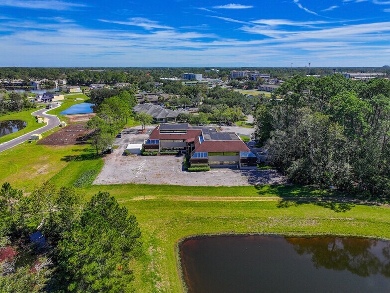 More Photos Of 9000 Cypress Green Dr, Jacksonville Office For Lease