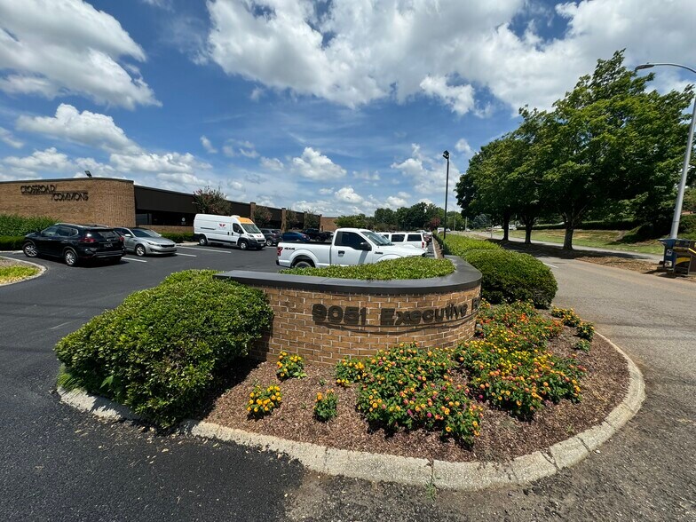 More Photos Of 9051 Executive Park Dr, Knoxville Office For Sale
