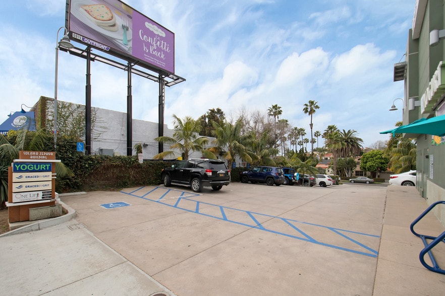 More Photos Of 153 N Highway 101, Solana Beach Storefront Retail Office For Lease