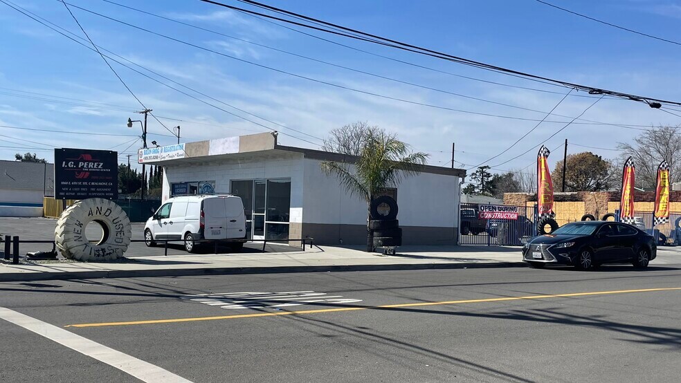 More Photos Of 1060 E 6th St, Beaumont Auto Repair For Sale