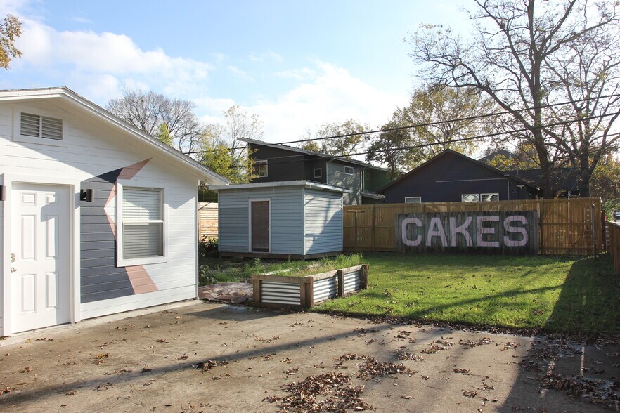 More Photos Of 1601 Holly St, Austin Medical For Lease