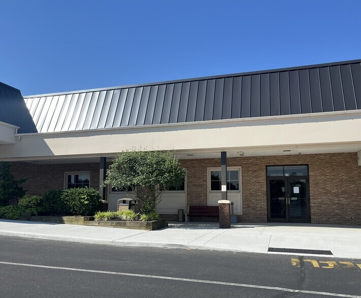 More Photos Of 270 Main St, Harleysville Unknown For Lease