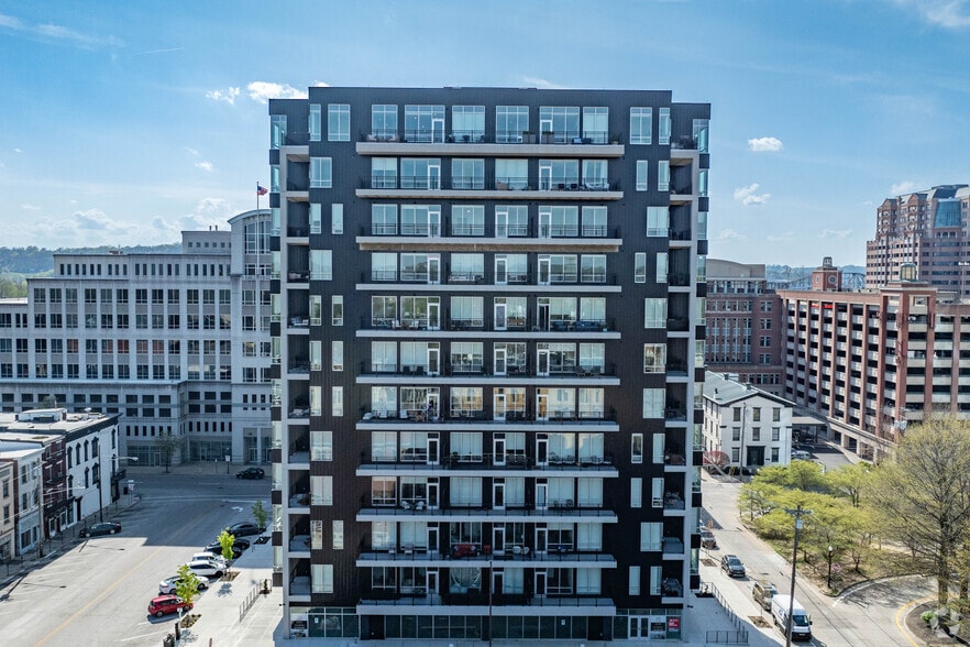 More Photos Of 103 E 3rd St, Covington Apartments For Lease