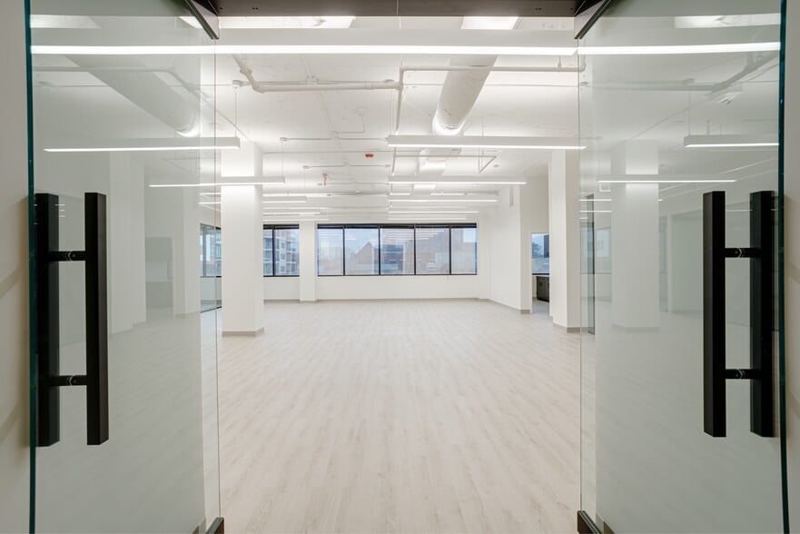 More Photos Of 49 Music Square W, Nashville Office For Lease