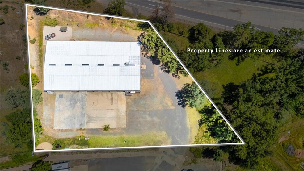More Photos Of 20833 Mechanical Dr, Sonora Warehouse For Lease
