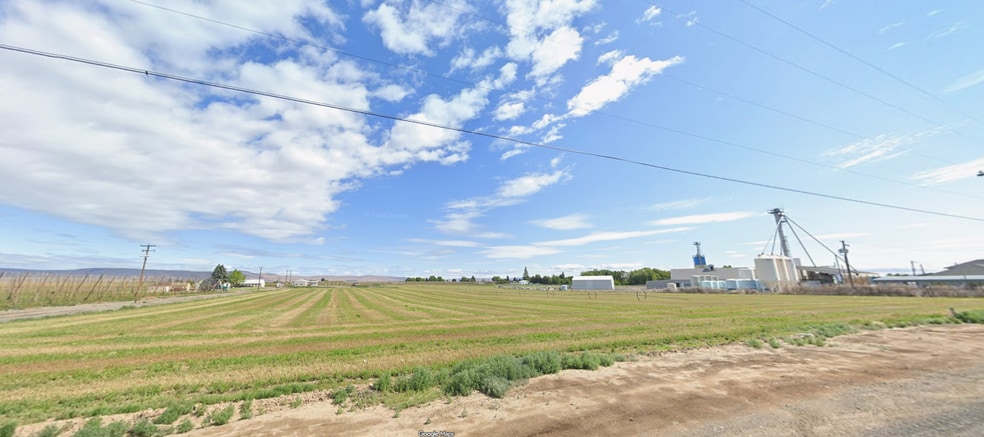 More Photos Of 8031 Branch Rd, Harrah Distribution For Sale