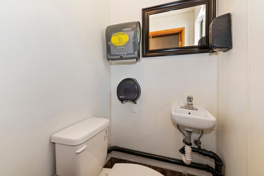 More Photos Of 39226 N Shore Dr, Fawnskin Restaurant For Sale