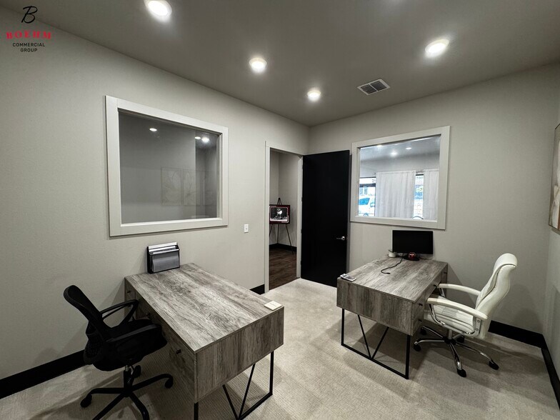 More Photos Of 12 Truss Dr, Boerne Freestanding For Lease