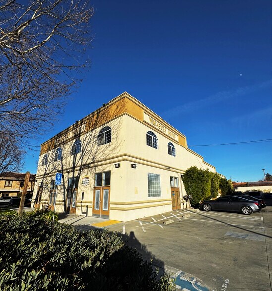 More Photos Of 1410 S Winchester Blvd, San Jose Freestanding For Lease