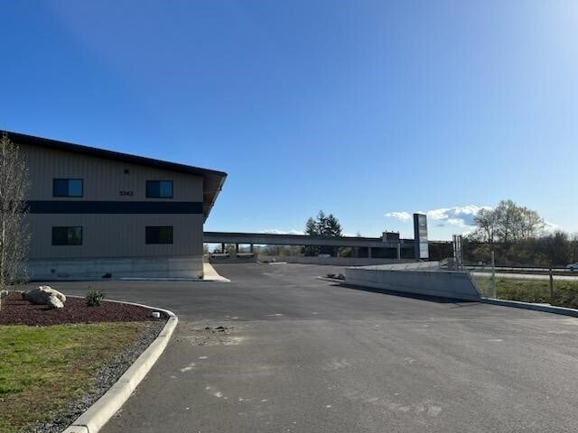 More Photos Of 5343 Barrett Rd, Ferndale Distribution For Lease