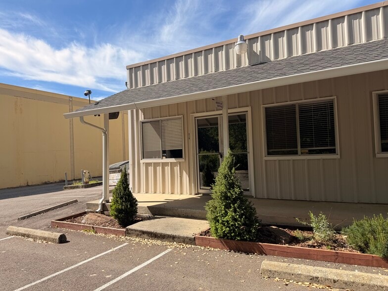 More Photos Of 319 Nevada St, Auburn Flex For Lease