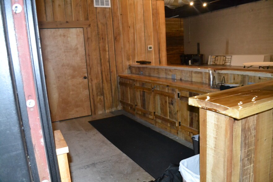 More Photos Of 512 Barrett Blvd, Henderson General Retail For Sale