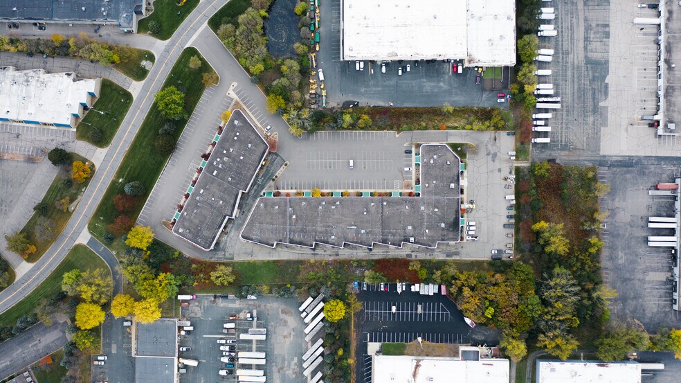 Primary Photo Of 7115-7149 Shady Oak Rd, Eden Prairie Light Manufacturing For Lease