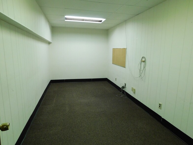 More Photos Of 207 4th St NW, Bemidji Storefront Retail Office For Lease