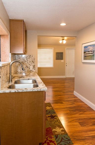 More Photos Of 4498 49th St N, Saint Petersburg Office For Sale